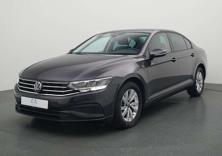 VW Passat Volkswagen Limousine DSG RFKAMERA+CARPLAY+SITZHZG