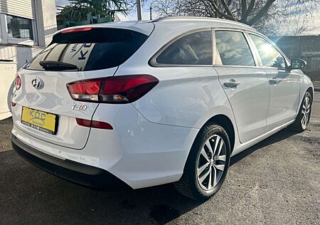 Hyundai i30 cw YES! /AUTOMATIK/KAMERA/NAVI/SHZ