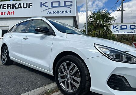 Hyundai i30 cw YES! /AUTOMATIK/KAMERA/NAVI/SHZ