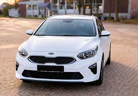 Kia XCeed Ceed SW / cee'd SW Ceed SW 1.6 CRDi | NAVI | KAMERA | SHZ+LH