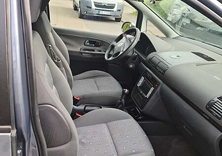 VW Sharan Volkswagen 1.8 5V Turbo Trendline