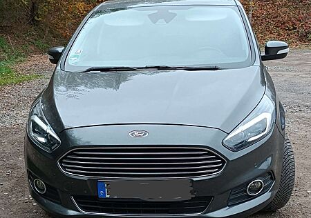 Ford S-Max 1.5 Eco Boost Start-Stopp Titanium