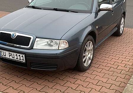 Skoda Octavia 1.6 Ambiente