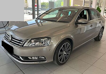 VW Passat Volkswagen 2.0TDI Exclusive 4Motion *TOP Ausstattung*