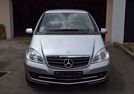 Mercedes-Benz A 160 A-Klasse 5-Türer BlueEFFICIENCY Elegance