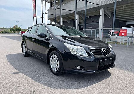 Toyota Avensis Sol