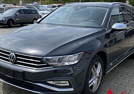 VW Passat Alltrack Volkswagen 4Motion, Standheizung, inkl. WR