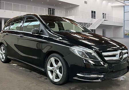 Mercedes-Benz B 180 Sport Automatik Xenon|Leder|Navi