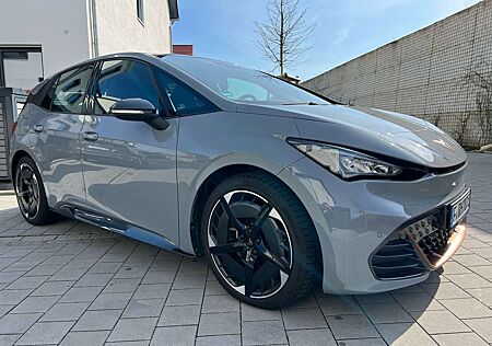 Cupra Born 77KWh HUD 8-fach 20“ 548Km Reichweite Wärmepump