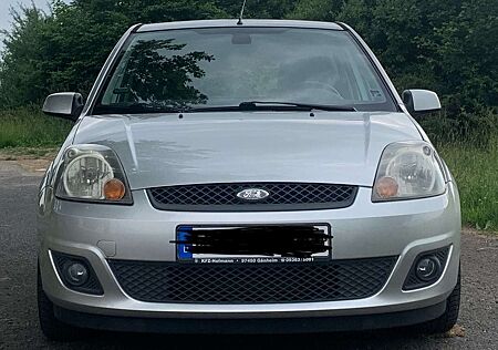 Ford Fiesta 1,3 Ambiente