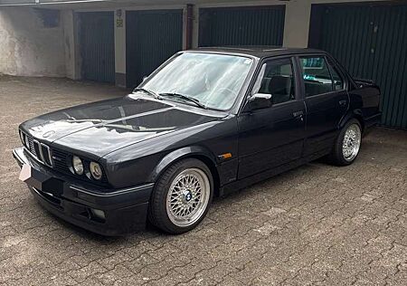 BMW 320i 320