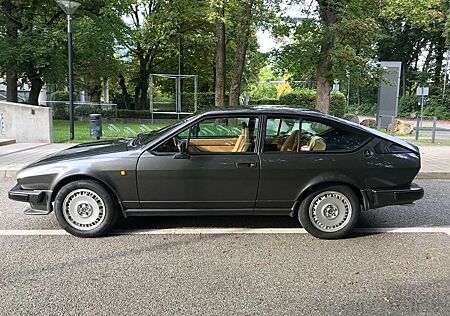 Alfa Romeo GTV 6/2.5 - Oldtimer H