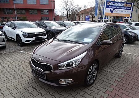 Kia XCeed Ceed SW / cee'd SW cee´d Sportswagon 1.6 Platinum Edition AHK, Panor,