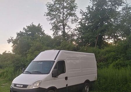 IVECO Daily 35 S 14 C
