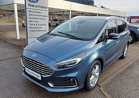 Ford S-Max Titanium 7-Sitzer