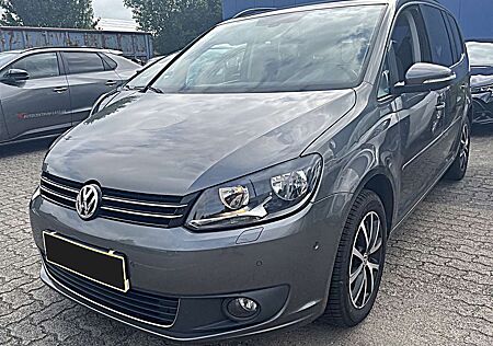 VW Touran Volkswagen 1.6 TDI*NAVI*R.KAMERA*AHK*SitzHzg*