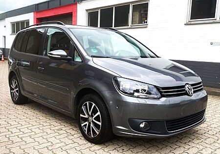 VW Touran Volkswagen 1.6 TDI BMT*NAVI*R.KAMERA*AHK*SitzHzg*