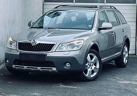 Skoda Octavia 2.0 TDI Scout 4X4*XENON*SHZ*TEMPO*S-DACH