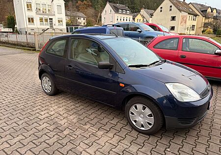 Ford Fiesta 1.3 Ambiente, Tüv neu, 134000 km, 60 PS!