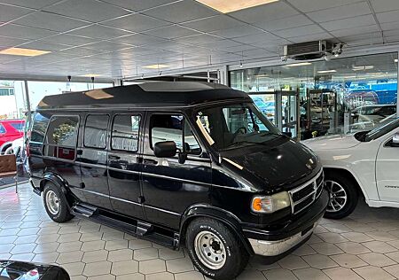 Dodge RAM B2500 Van 5,2 V8 Starcraft