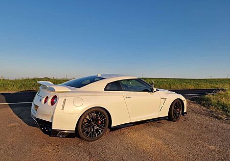 Nissan GT-R Black Edition r35