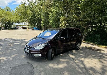 Ford Galaxy 2.0 TDCi DPF Titanium