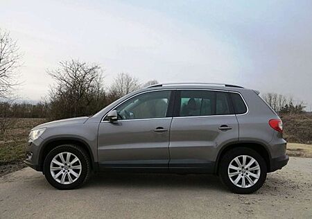 VW Tiguan Volkswagen 2.0 TDI DPF 4Motion Automatik Sport