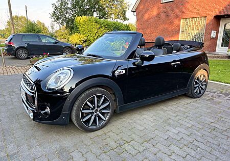 Mini Cooper S Cabrio Ausstattungspaket „Chili“, Leder, Harman Kardo