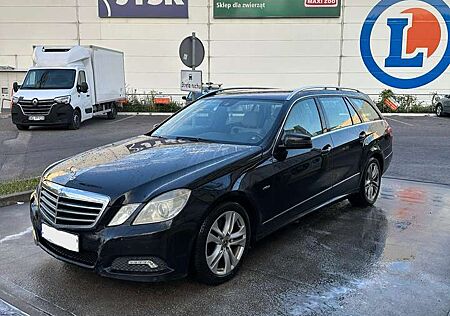 Mercedes-Benz E 300 T CDI DPF BlueEFFICIENCY 7G-TRONIC Avantgarde