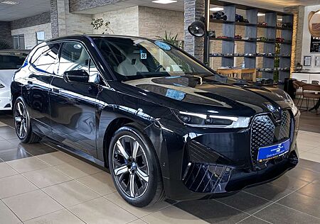 BMW iX 40 xDrive Sport Harman Kardon Leder AHK LED