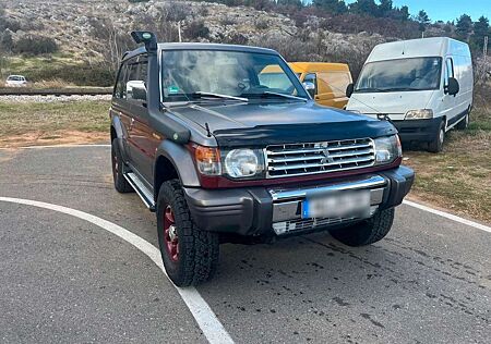 Mitsubishi Pajero 2.5 TDI V20