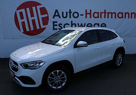 Mercedes-Benz GLA 180 Business Parken Ahk Advanced 17" Nav DAB