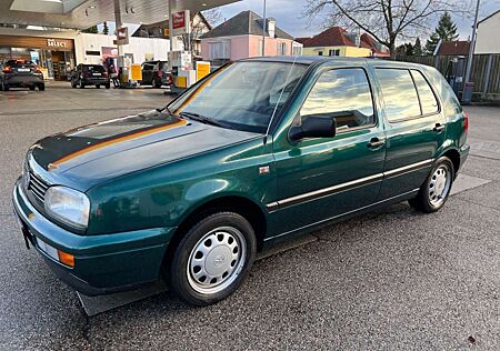VW Golf Volkswagen III 1.6 Benzin ALU AHK Schiebedach 100.000