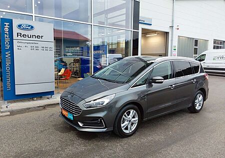 Ford S-Max Titanium