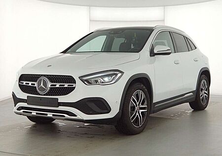 Mercedes-Benz GLA 220 d 4-Matic Pano / Leder / LED / Business