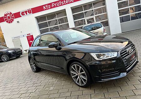 Audi A1 basis /Xenon/SHZ/8-fach Bereift