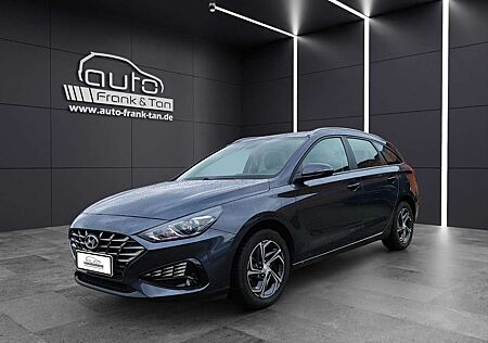 Hyundai i30 gebraucht kaufen Hyundai i30 1.5 Pure*CarPlay*Kamera*SitzHZ*LenkradHZ*
