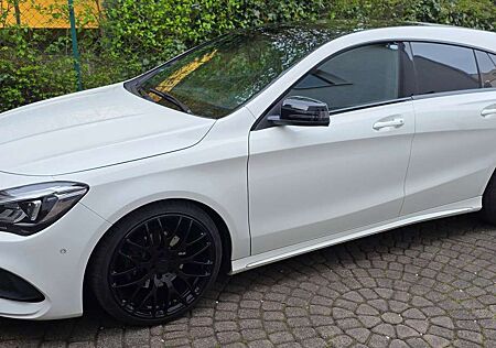 Mercedes-Benz CLA 200 Shooting Brake 7G-DCT AMG Line