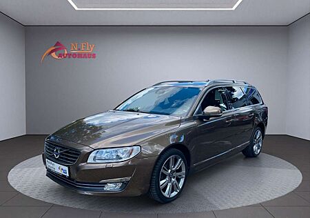 Volvo V70 Kombi Summum D5*ACC*Leder*SD*Xenon*A.Kurvenl