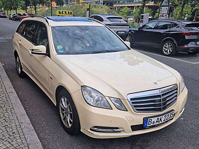 Mercedes-Benz E 200 E 200 T CDI DPF BlueEFFICIENCY Automatik Elegance
