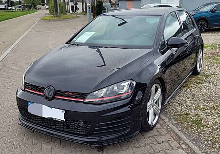 VW Golf GTI Volkswagen
