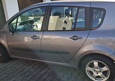 Renault Grand Modus 1.2 16V TCE Yahoo!