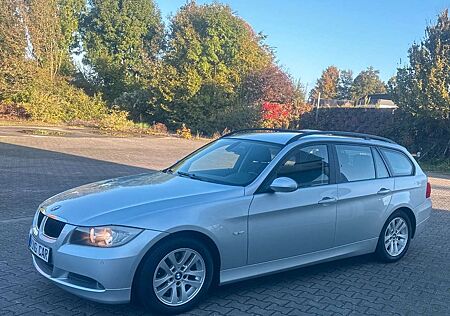 BMW 318 d Touring*MFL*KLIMATRONIC*PDC*ALU*