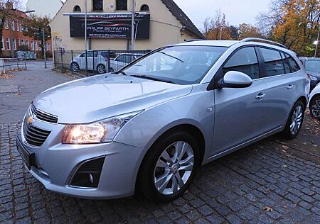 Chevrolet Cruze SW 2.0 LTZ*AUT.*NAVI*KLIMA*KEYLESS*1.HAND*