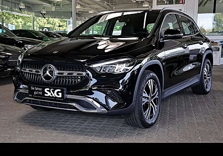 Mercedes-Benz GLA 180 PANORAMA+CARPLAY+KAMERA+KEYLESS+LED+18"