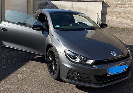 VW Scirocco Volkswagen 2.0 TSI (BlueMotion Technology) DSG