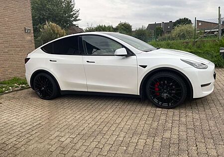 Tesla Model Y Performance Dual Motor AWD