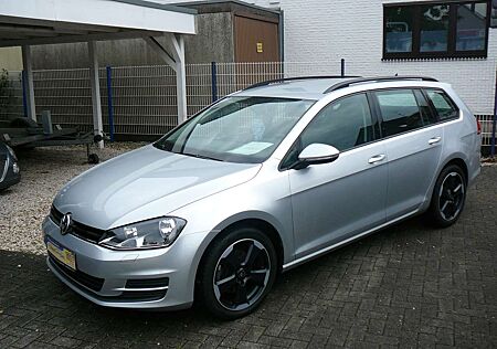 VW Golf Variant Volkswagen Sehr Gepflegt,Scheckheft gewartet,Navigation,usw.!