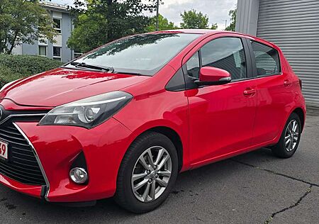 Toyota Yaris Comfort 1,3 99 PS 5 Türer