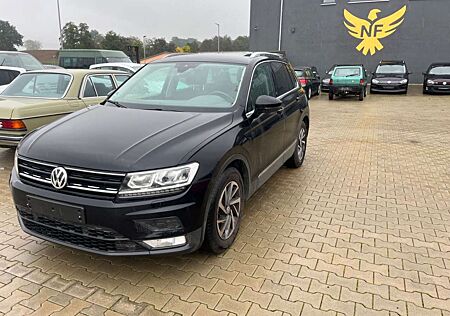 VW Tiguan Volkswagen Sound 2.0TDI DSG,LED,EU6,1.Hand,SHZ,Tempo